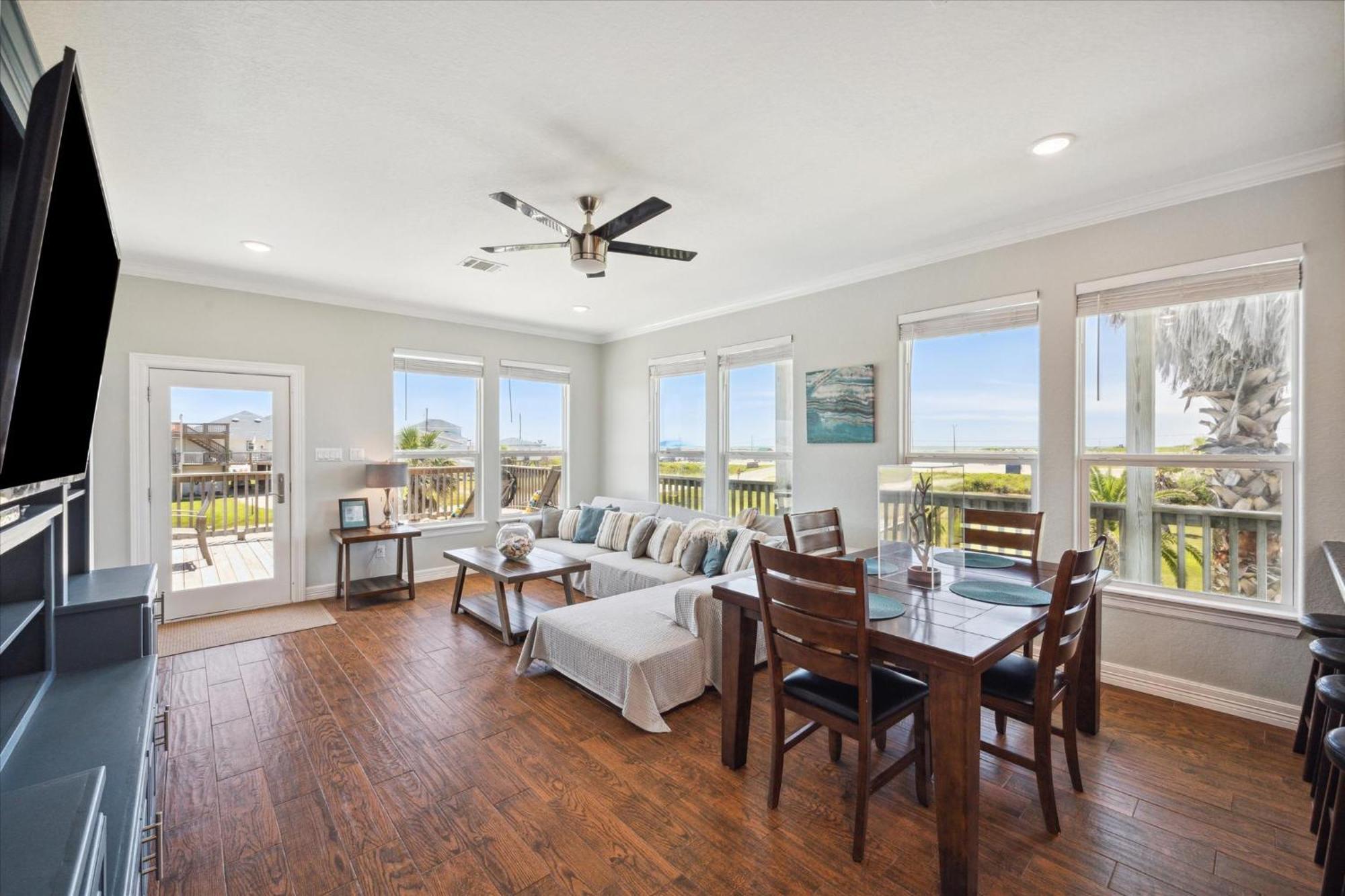 Surfside Retreat - Beautiful Views & Steps From The Beach! Villa Freeport Exterior photo